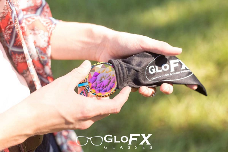 GloFX-Tribal-Fractal-Kaleidoscope-Outside