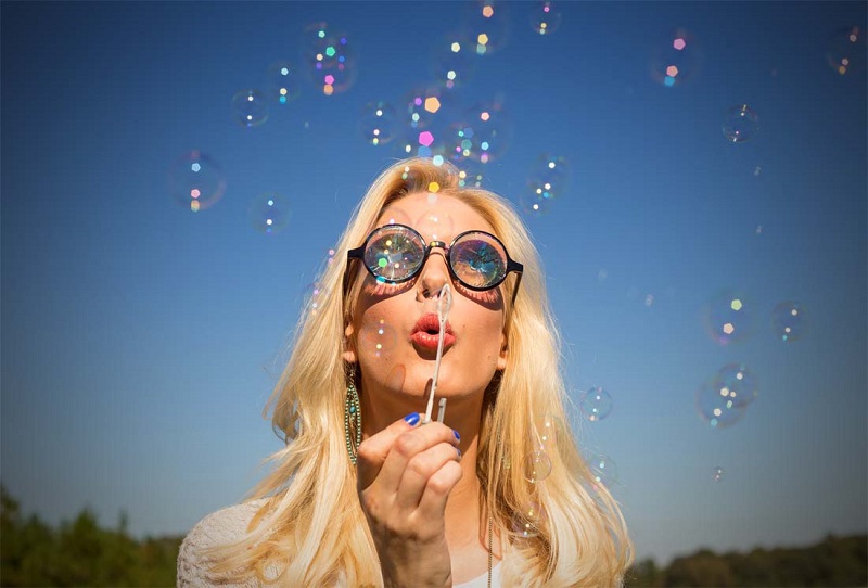 Glofx-Rainbow-wormhole-kaleidoscope-glasses